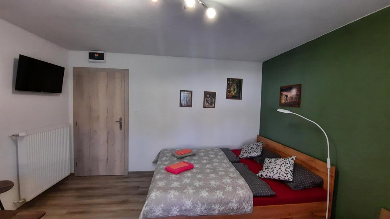Bike Apartments 1 Hodruša 外观 照片